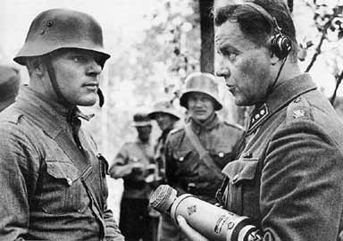 Martti Jukola ( )    . 1942.

