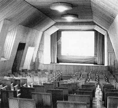 Perhaps the best example of spare-time activities during trench warfare: Movie
theater which is built partly under ground in Blue Brigadeґs area East Karelia
1943.
Возможно лучший пример бездействия течение траншейной войны: кинотеатр, который построен частично под землей в Синей Бригаде в восточной Карелии. 1943.