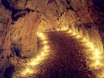 Подземные песчаные выработки (1-я пол.20в) на р.Оредеж для добычи кварцевого песка(Борщевские пещеры). <small>Сайт: www.labirintmrg.narod.ru</small> <small>Фотоаппарат: ФЭД2, Зенит</small>
