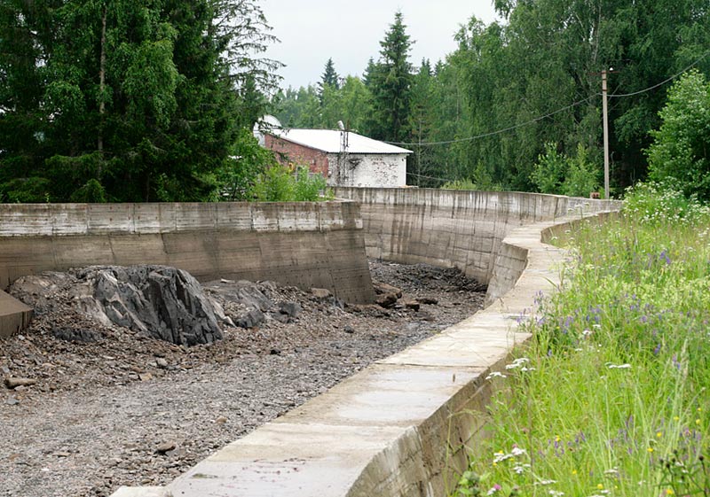 Водоводный канал в Хямекоски Водоводный канал в Хямекоски