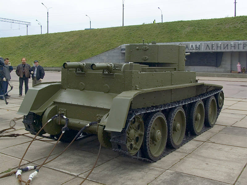 Бт 5 программа. БТ-5 танк. БТ-7 танк. Танк БТ-5/7. Танкисты на БТ 5.